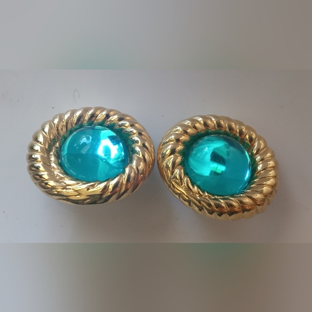 Trifari TM 1980's Blue Gripoix Style Glass Earrings Gold Tone Signed VTG